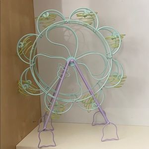 Cute pastel mini cupcake holder ferris wheel